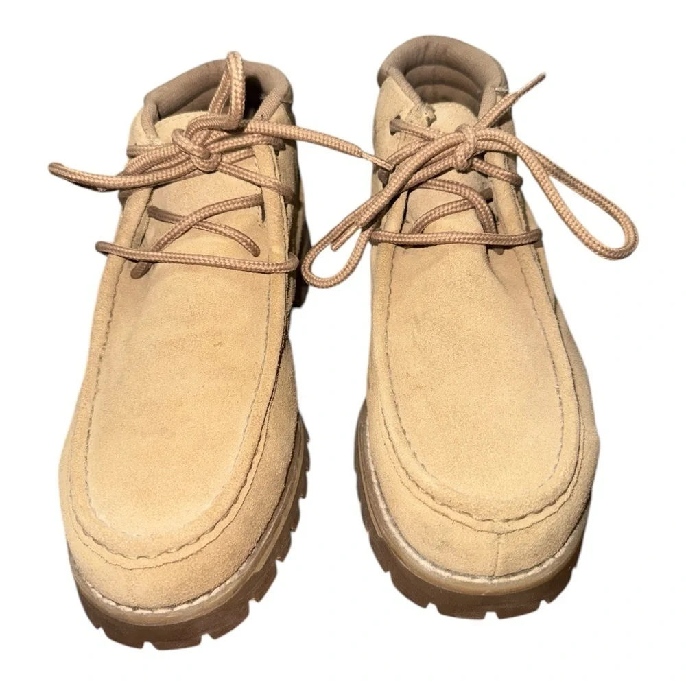 Brahma Tan Chukka Boots with Rugged Sole and Textured Finish